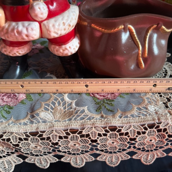 Vintage ceramic Santa figurine planter - Picture 5 of 8